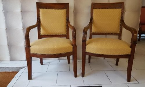 2 fauteuils rénové par tapissier matelassier dans la région Occitanie